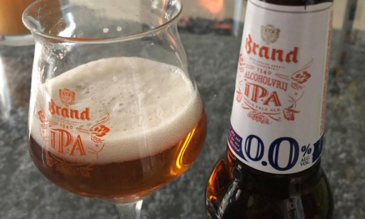 Brand Alcoholvrije ipa glas en flesje